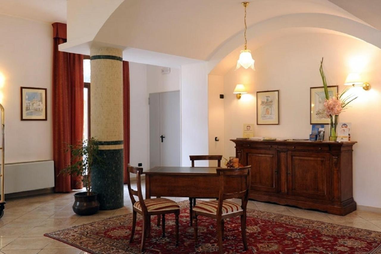 מרטינה פרנקה Hotel Villa Rosa מראה חיצוני תמונה