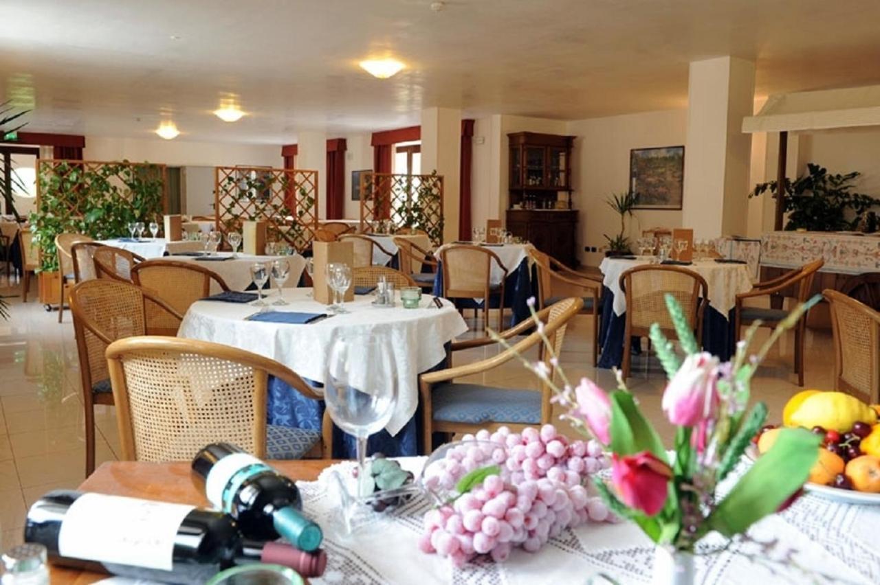 מרטינה פרנקה Hotel Villa Rosa מראה חיצוני תמונה