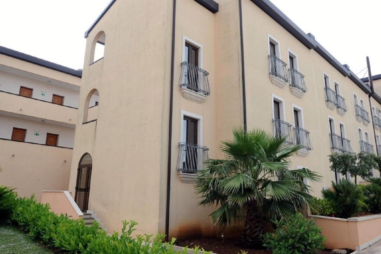 מרטינה פרנקה Hotel Villa Rosa מראה חיצוני תמונה